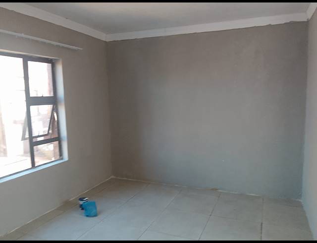 4 BEDROOM HOUSE FOR SALE IN SEBOKENG ZONE 10